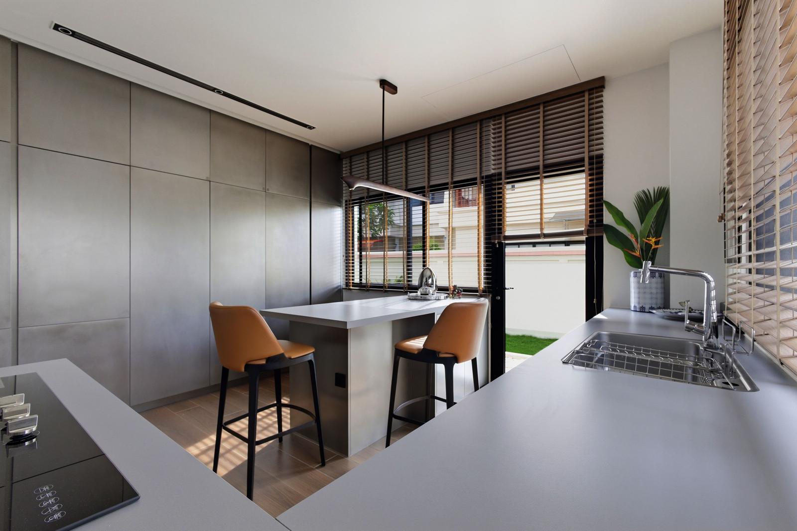 Kitchen with island